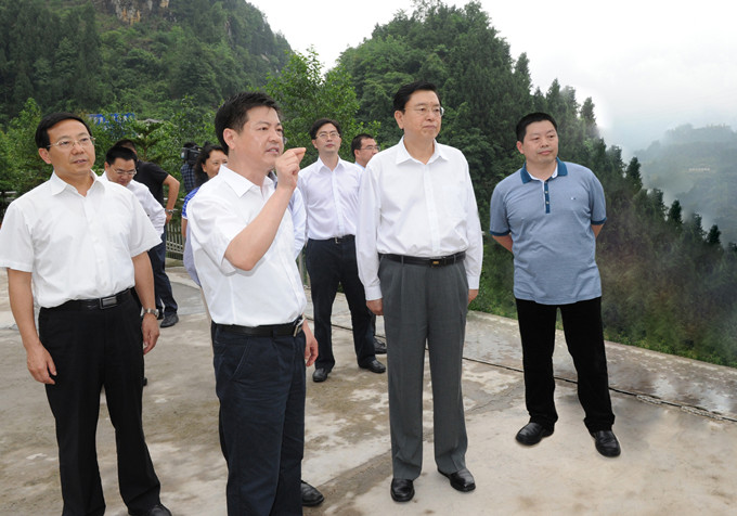 時任國務院副總理、中共中央政治局委員、重慶市委書記張德江視察重慶69